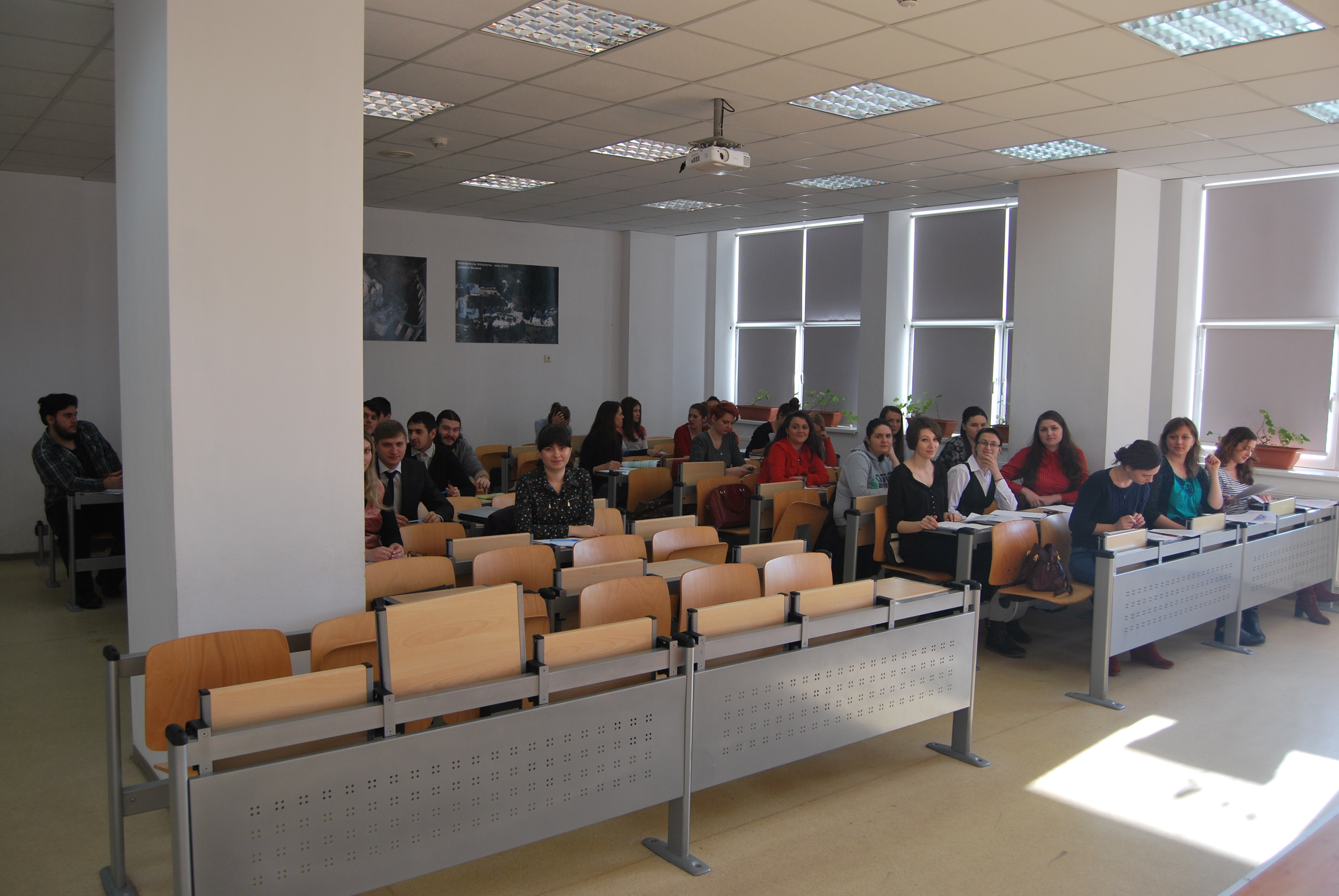 E 210 sala de curs