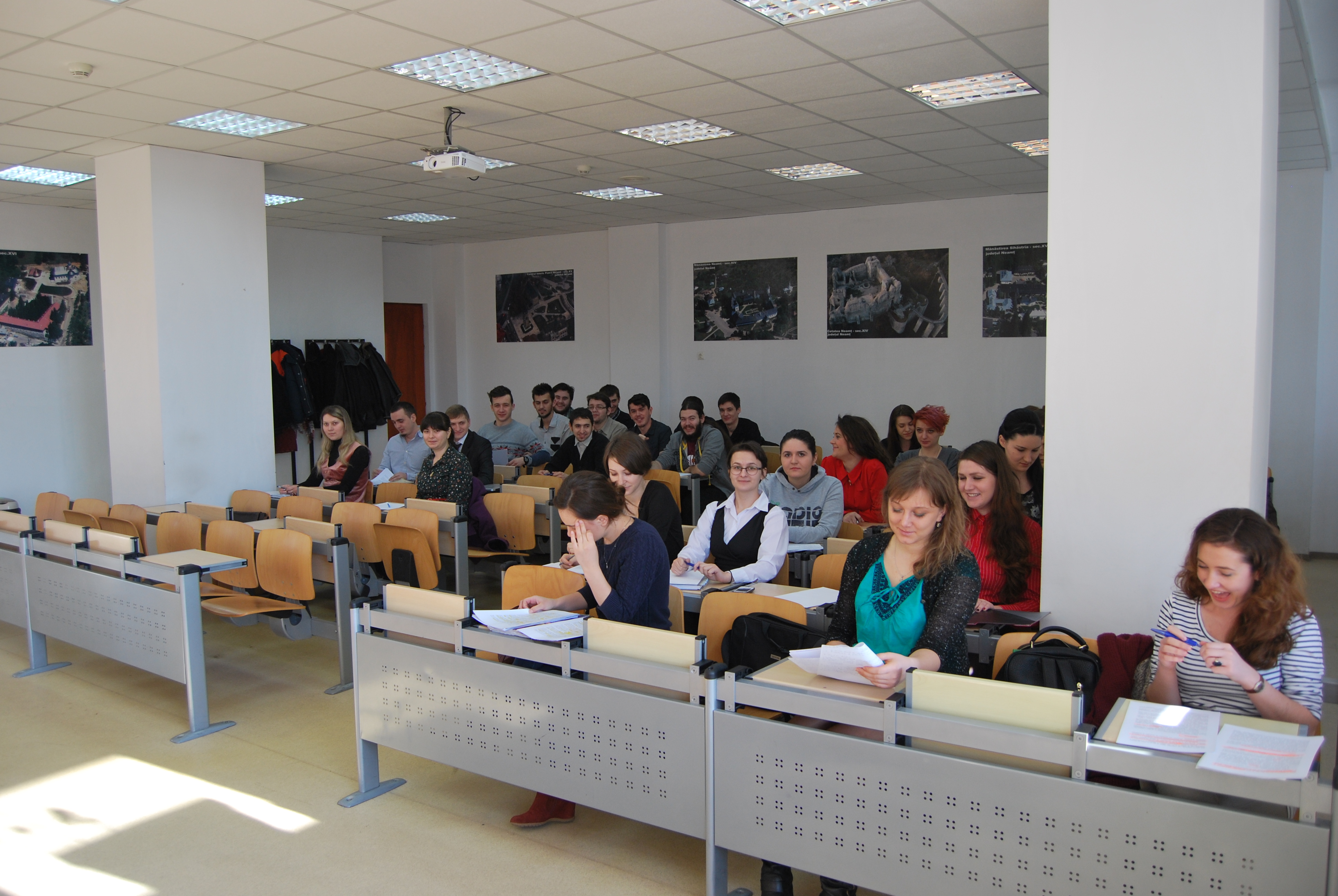E 210 sala de curs